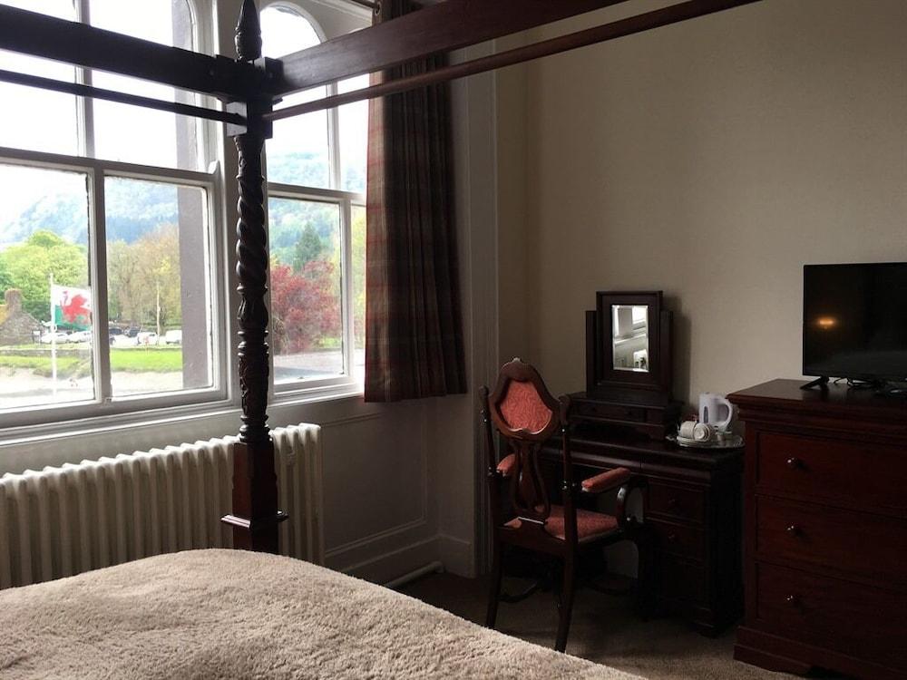 The Eagles Hotel Llanrwst Bagian luar foto
