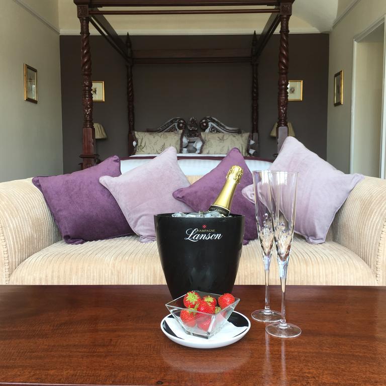 The Eagles Hotel Llanrwst Bagian luar foto