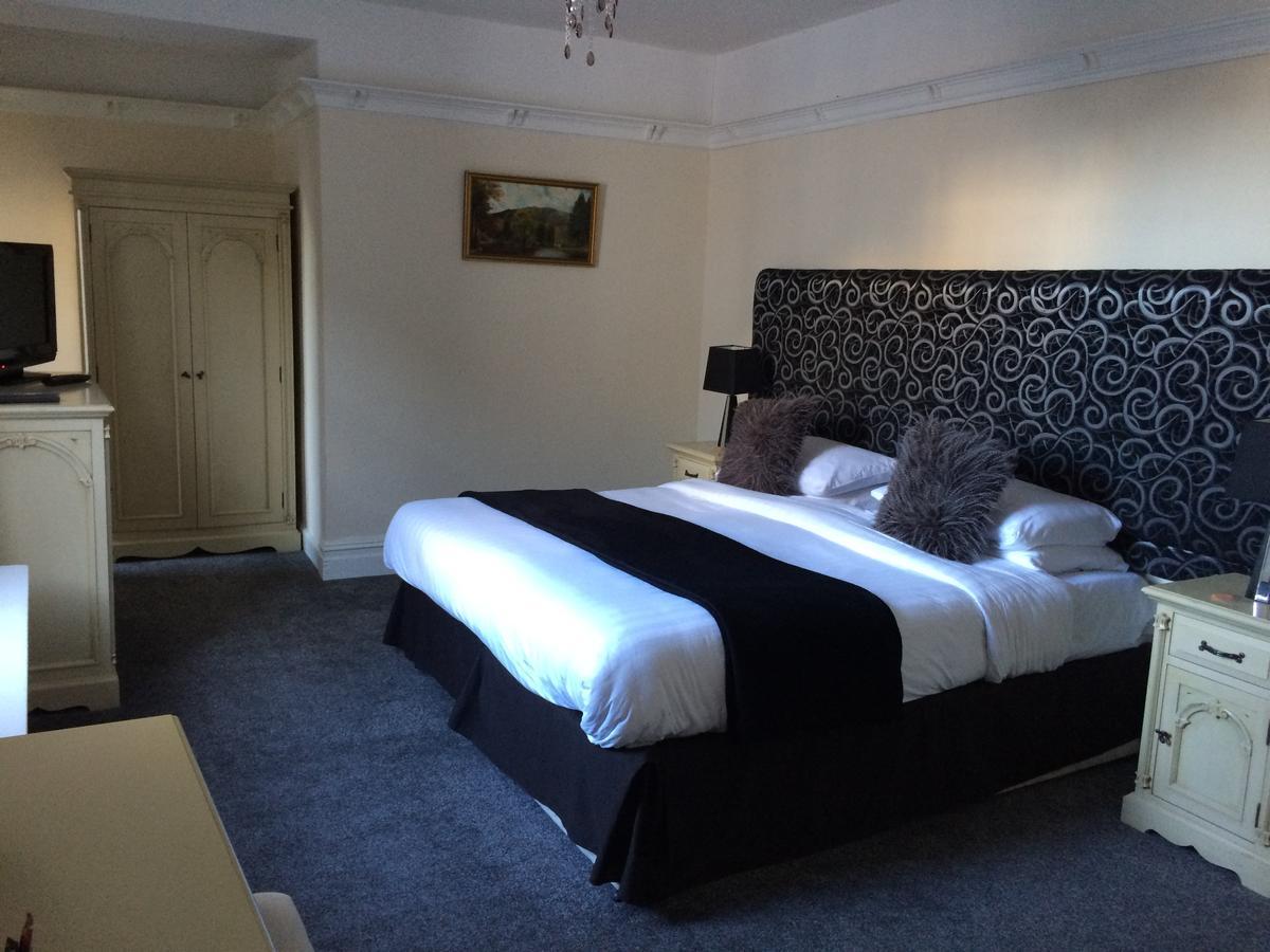 The Eagles Hotel Llanrwst Bagian luar foto