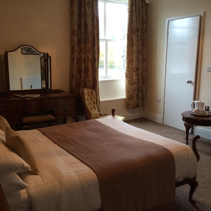 The Eagles Hotel Llanrwst Bagian luar foto