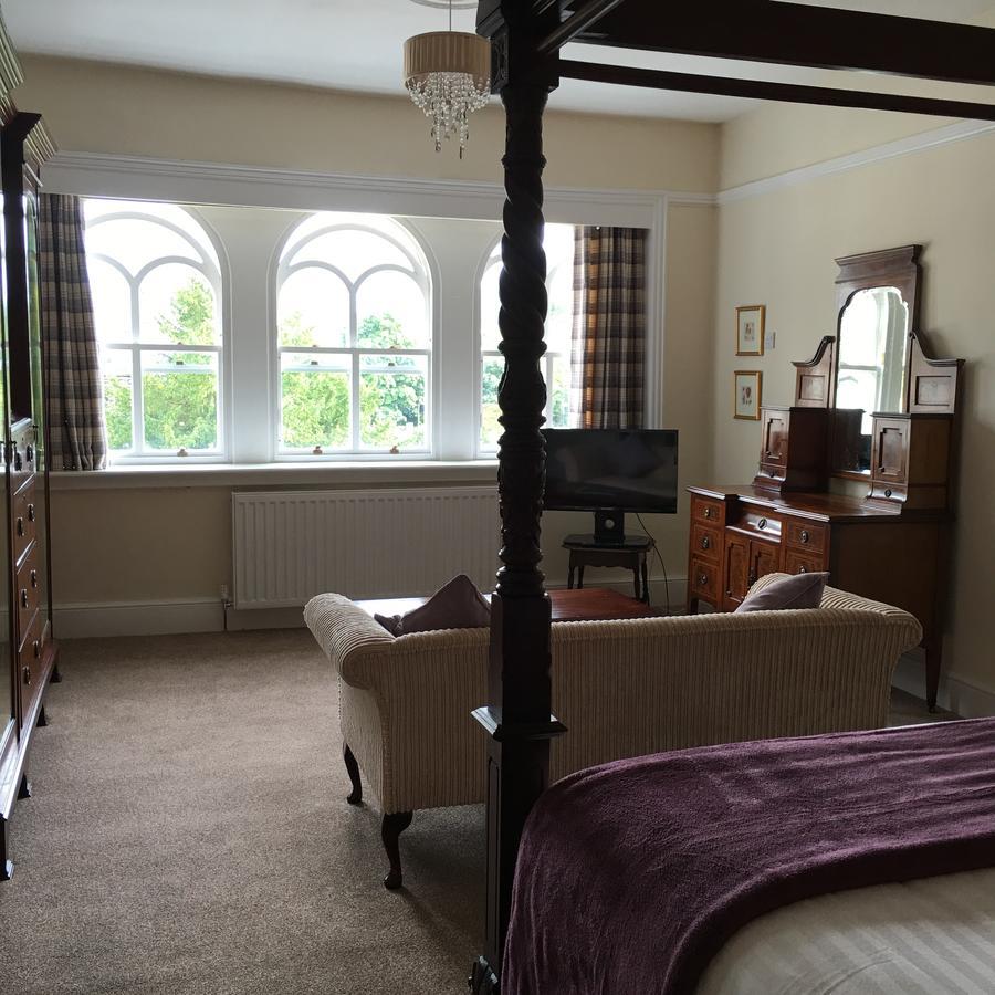 The Eagles Hotel Llanrwst Bagian luar foto